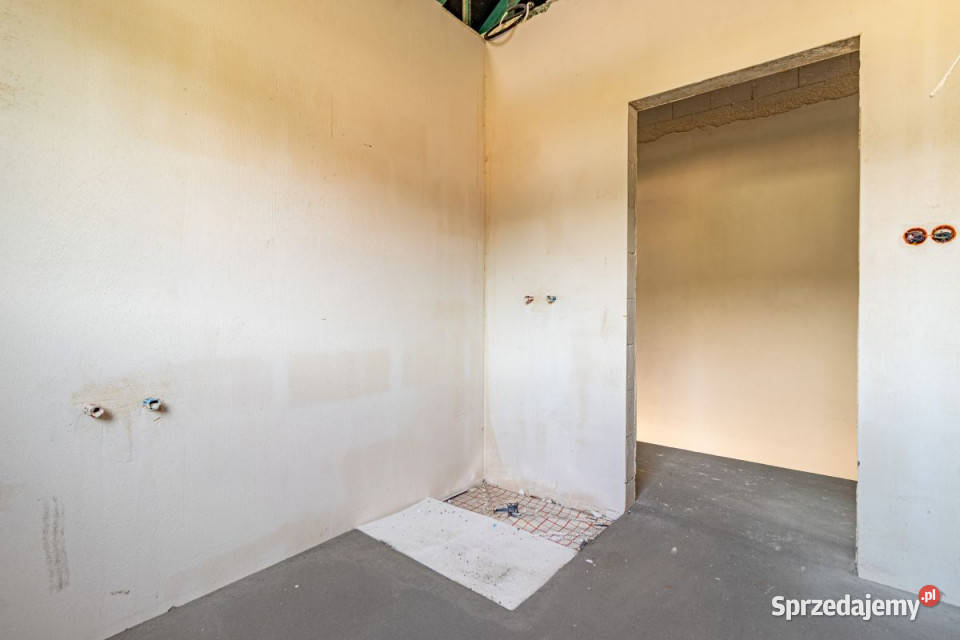 Dom bliźniak 893m2 Tyłowo Sprzedaż pomorskie