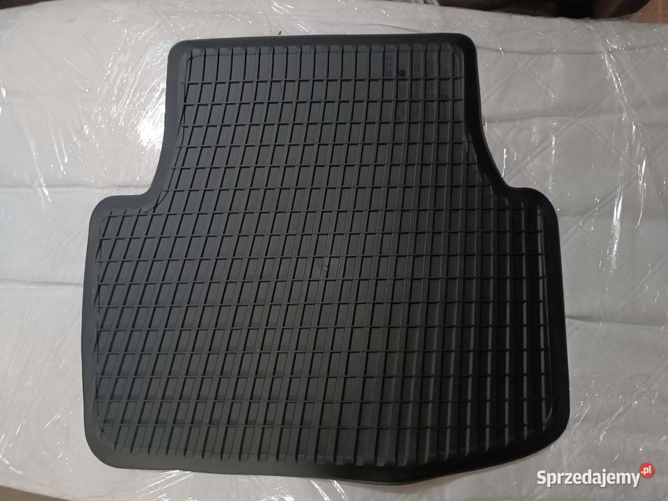 Dywanik oryginalny Skoda Octavia 4 prawy tył Bytom