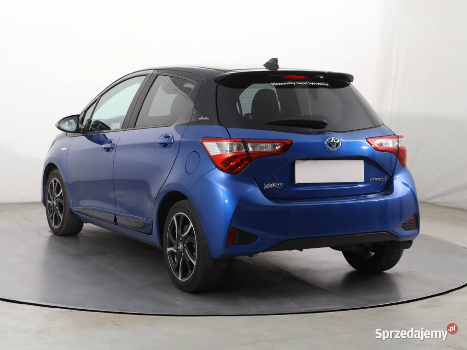 Toyota Yaris 15 Hybrid Katowice