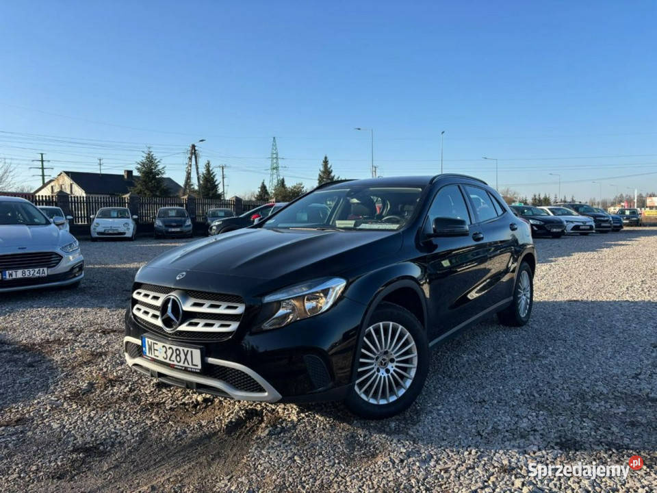 Mercedes GLA 180 GLA 180 122 automat I 1595cm3 Mercedes-Benz łódzkie