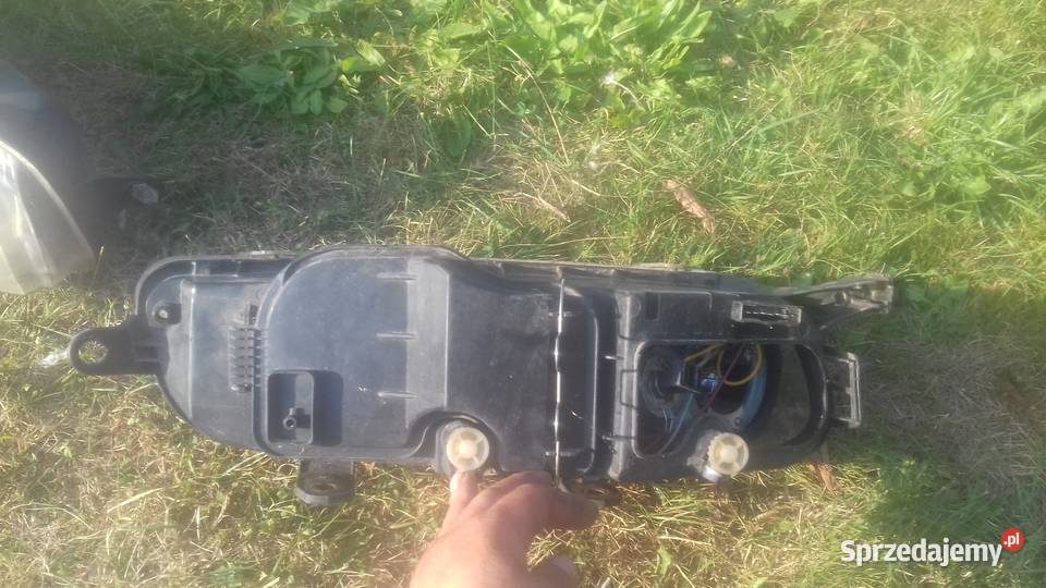 Lampa przednia prawa lewa reflektor prawy lewy Części samochodowe Kraków