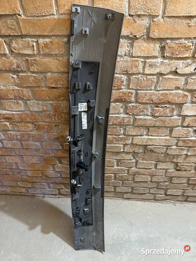 Blenda osłona klapy tylnej Dodge Grand Caravan Kolbuszowa Dolna