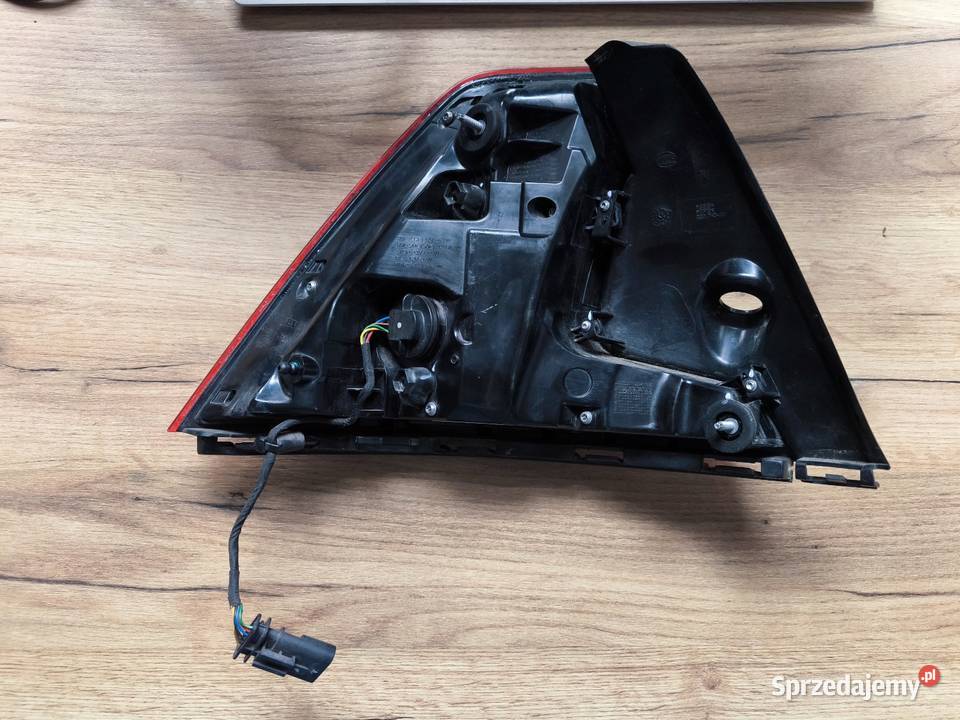 Volvo S60 III Lampa Prawa Tył 32269565 Żyrardów