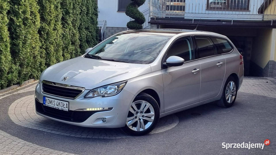 Peugeot 308 SW 16 HDI Navi Serwis Panorama światła przeciwmgielne Płońsk