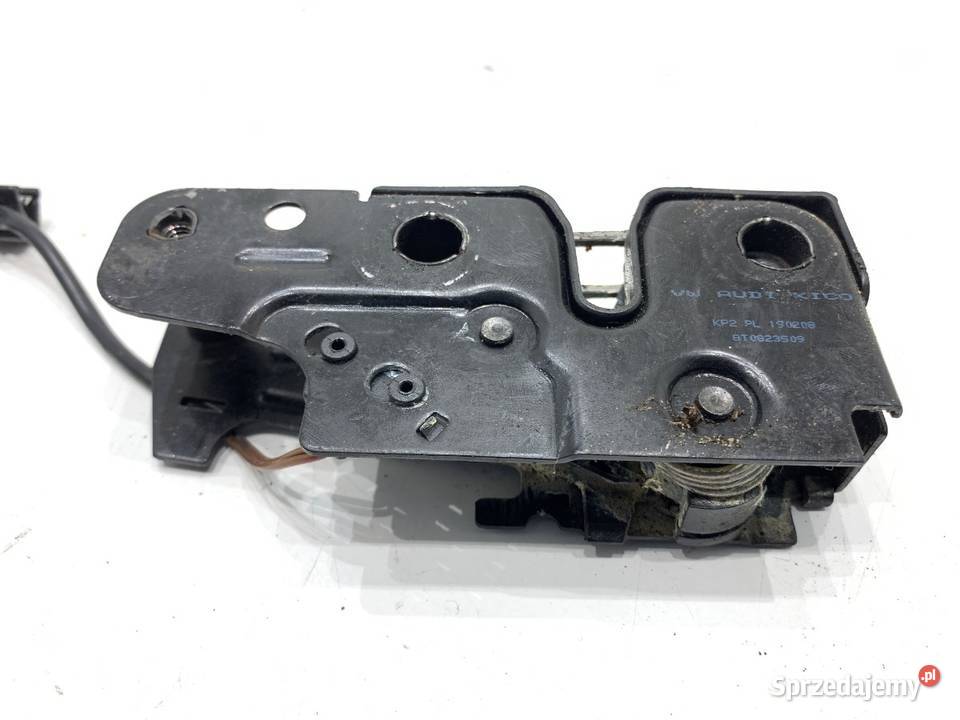 ZAMEK MASKI PRZÓD AUDI A4 B8 SedanLimuzyna 0715