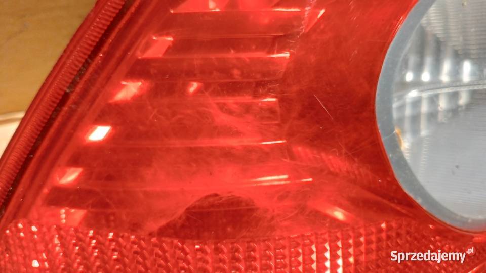 FORD FOCUS MK2 SEDAN LAMPA TYŁ LEWA osobowe Części samochodowe