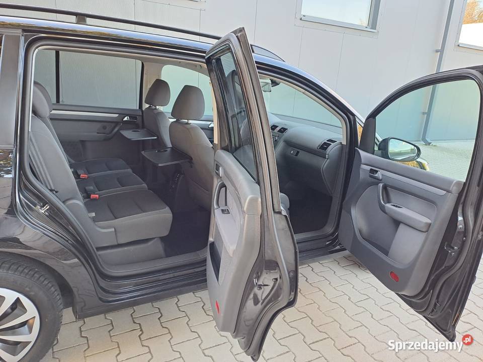 Vw Touran 7osobowy Nowy model benzyna z Niemiec Rok produkcji 2010