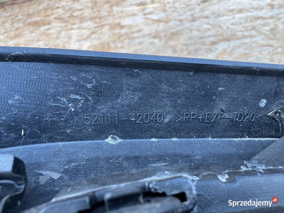 Spoiler dół zderzaka przód kratka Toyota bz4x Międzychód