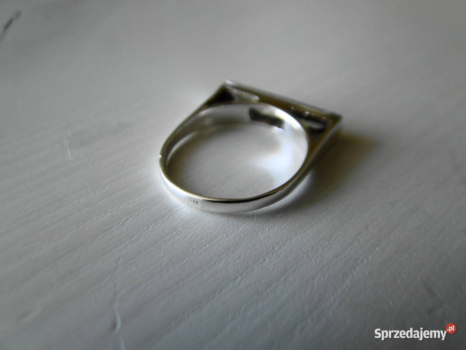 Ciekawy pierścionek srebro 925 srebro Warszawa