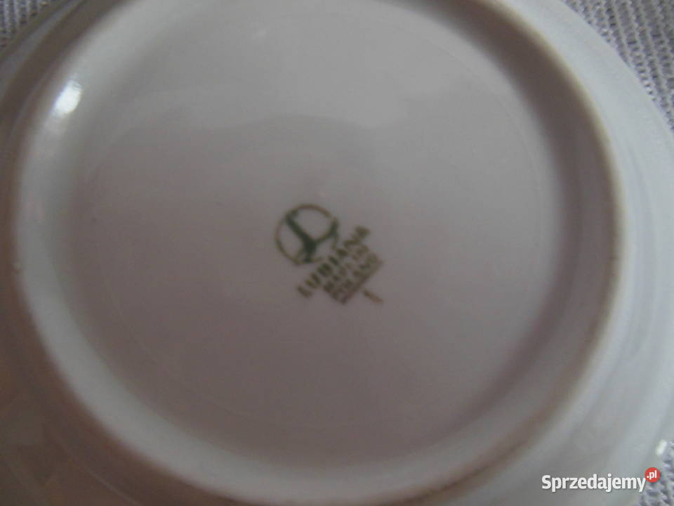 Cukierniczki białe ze spodkami Lubiana PRL 2 świętokrzyskie Kielce