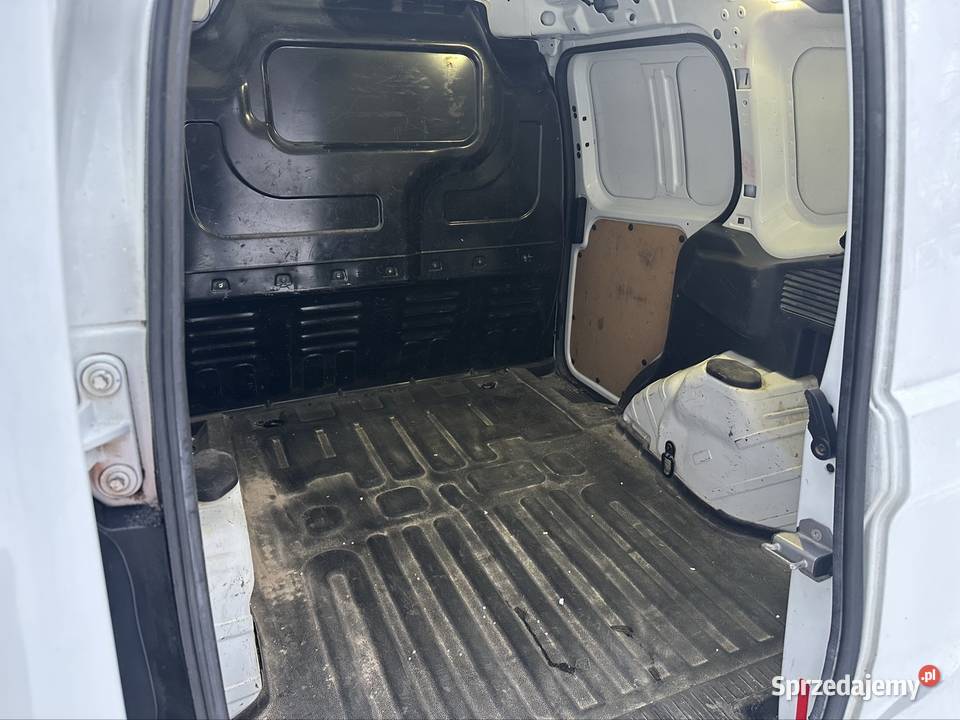 Ford Transit Courier 10 benzyna Zadbany Salon Morąg
