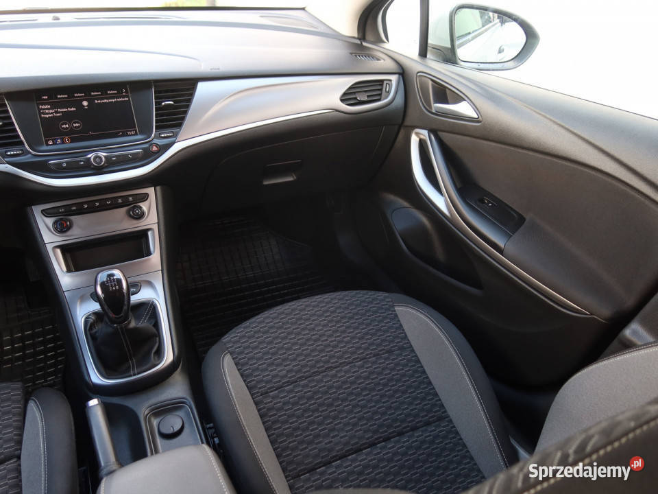Opel Astra 15 CDTI