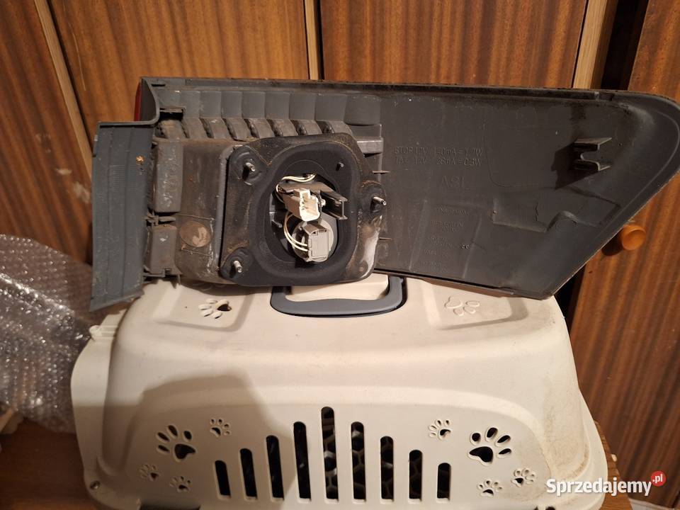 Lampa lewa tył toyota Piaseczno sprzedam