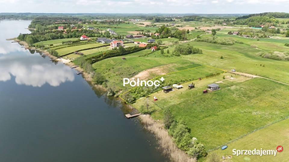 Siedliska działka z linią brzegową jeziora