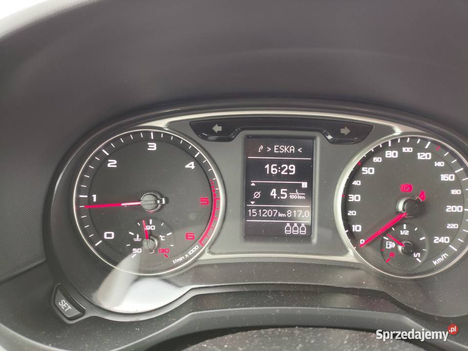 Audi A1 Sportback zadbana nowe opony wymieniony 151200km