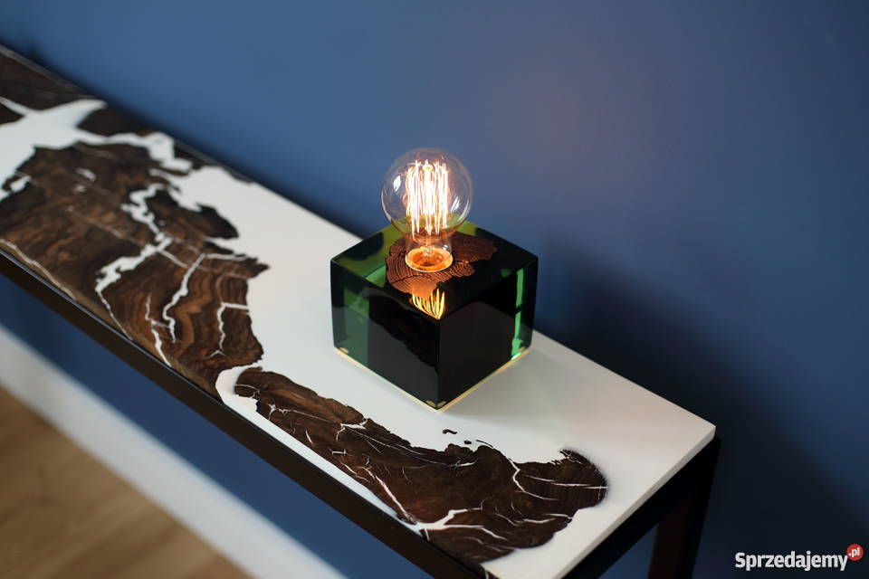 Lampka czarny dąb barwiony epoksyd żywica Edison Warszawa