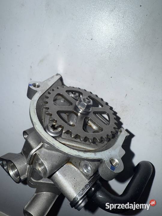 Pompa olejowa BMW F900R K83 Zbiorniki