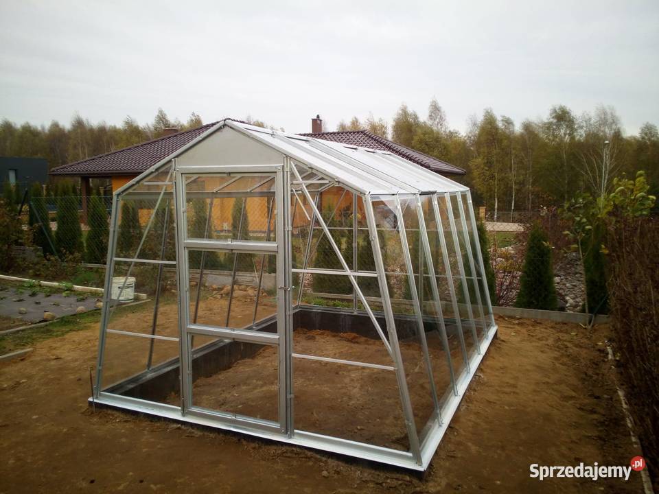 szklarnia Laura Łobez