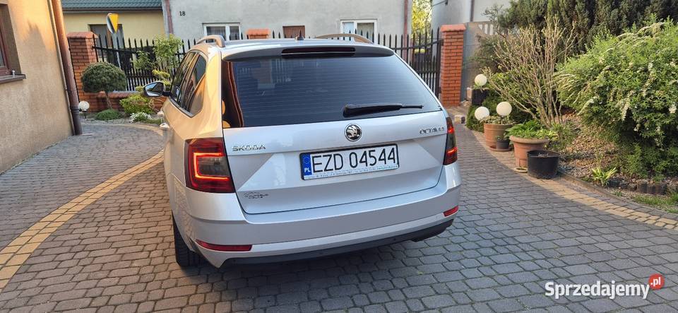 Skoda Octavia III Salon Szadek