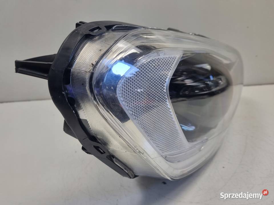 Volvo XC60 1317r LIFT PRZEDNIA LAMPA PRAWA PRAWY Lampy przednie Janów sprzedam
