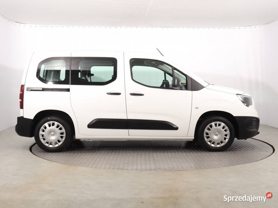 Opel Combo 12 Turbo gniazdo USB Katowice