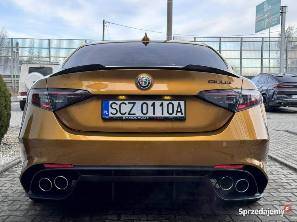 Alfa Romeo Giulia Quadrifoglio 29 V6 510 wielofunkcyjna kierownica Węgrzce