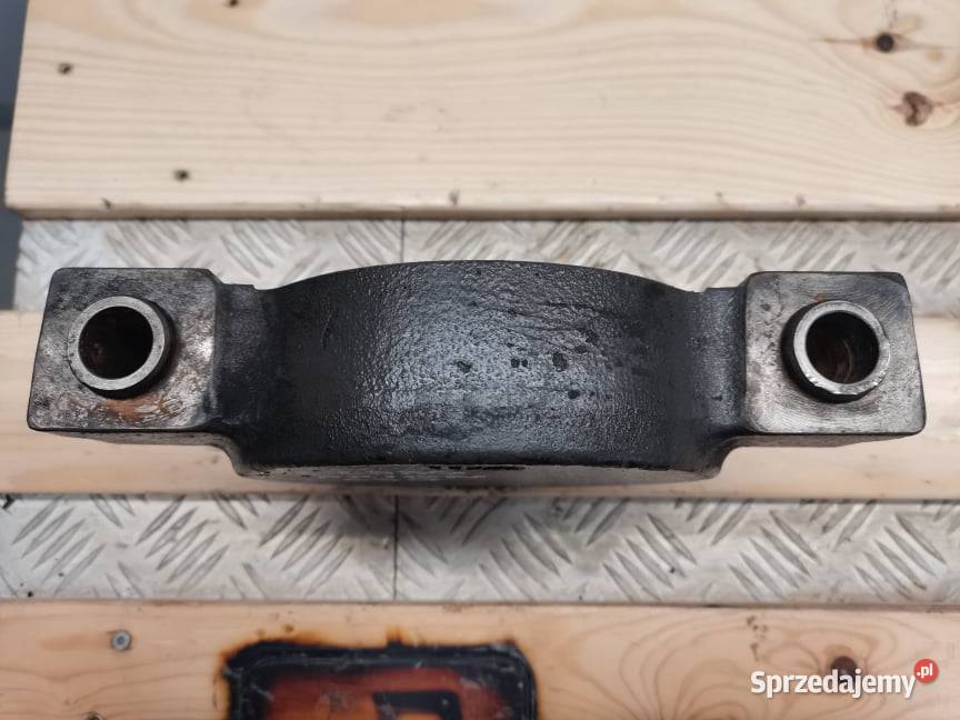 Wspornik osi napędowej Case CVX Carraro