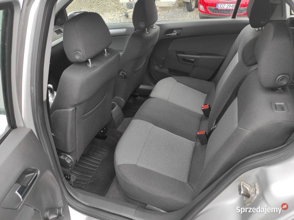 Opel Astra H 16 benzyna 115 Automat benzyna Astra Ziębice