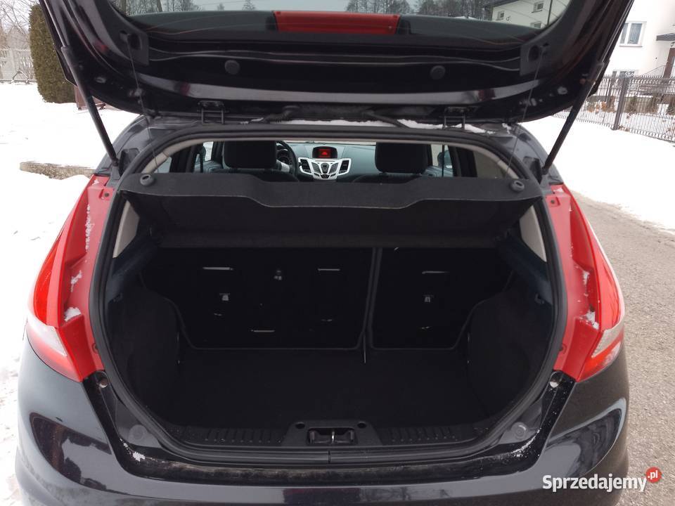 Ford Fiesta 2010r 16 Benzyna 120 wersja TITANIUM VAT marża Radom