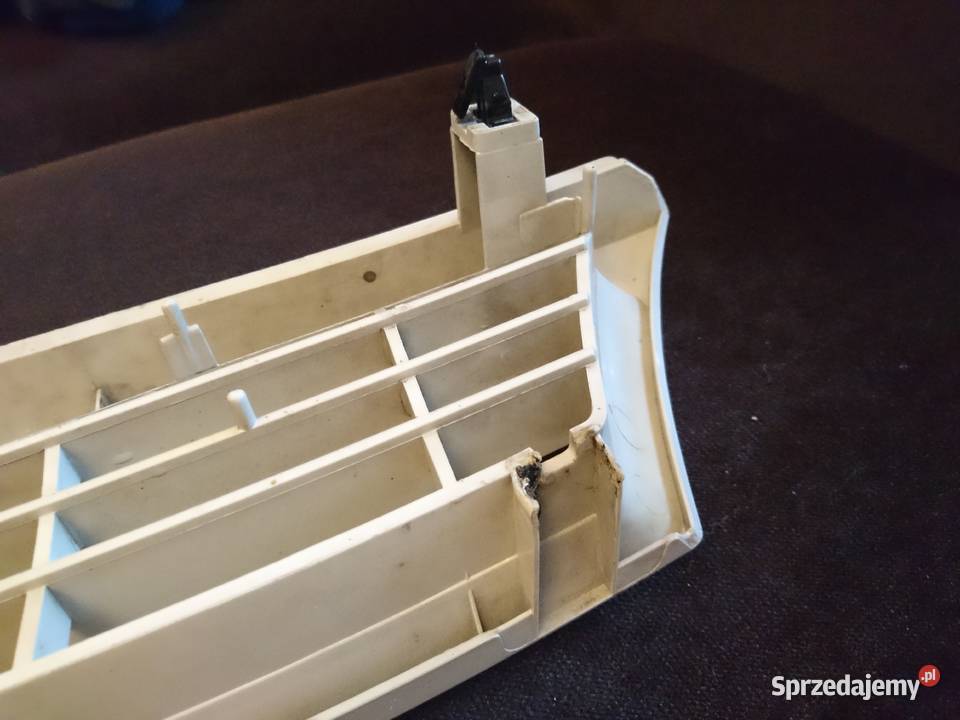 Grill atrapa chłodnicy Nissan Almera N15 952000 Motoryzacja mazowieckie Warszawa