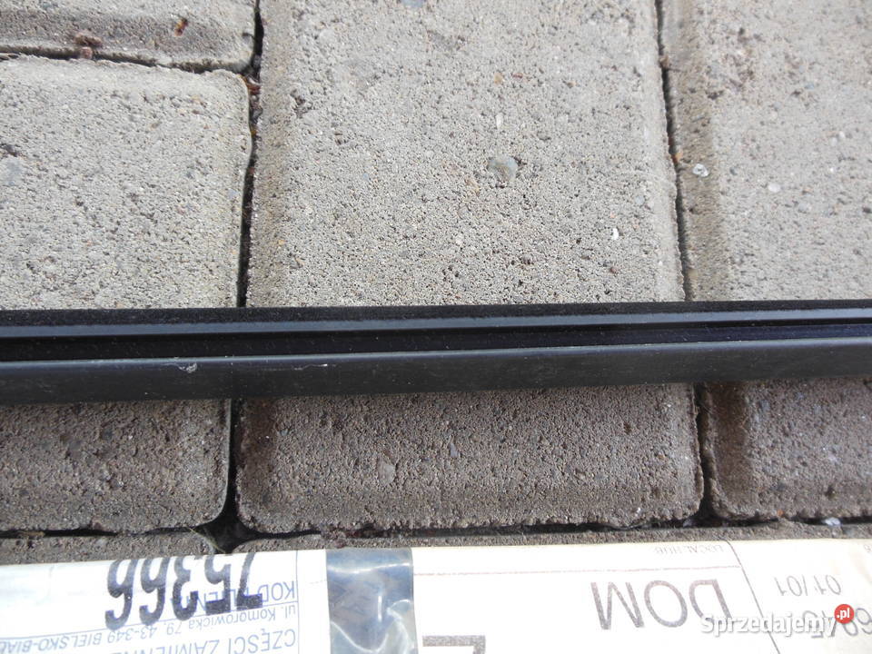 Uszczelka zewn szyby drzwi przód lewy Punto II Części samochodowe śląskie Kozy