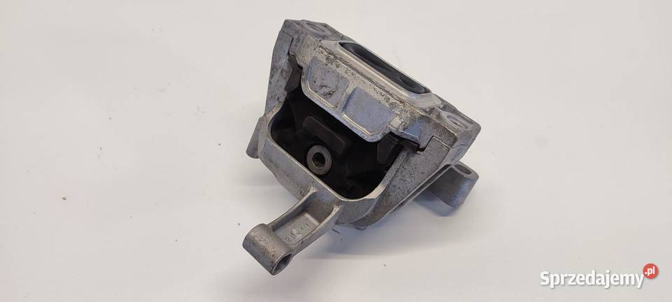 AUDI Q3 8U PODUSZKA ŁAPA SILNIKA 5N0199262F Zawieszenie silnika Zawieszenie silnika