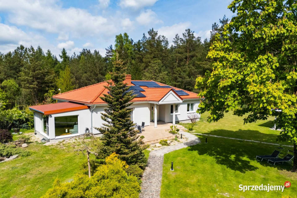 sprzedaży domu wolnostojącego 250m2 Stara