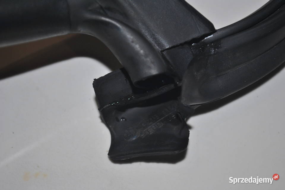 Uszczelka komory silnika prawa strona BMW E46 M3 Poręba sprzedam