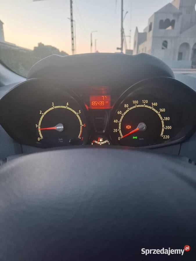 Ford Fiesta MK7 5drzwiowy Salon Polska Klima benzyna Garwolin