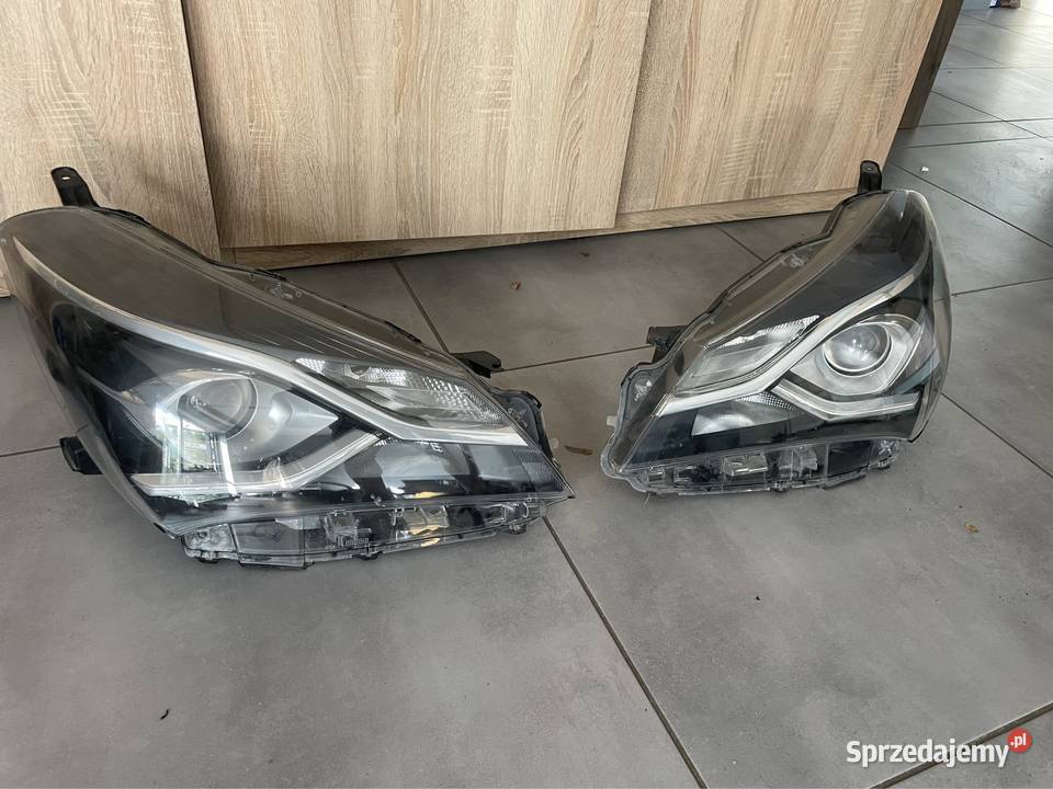 Toyota Yaris Iii Lift Reflektor Prz D Kpl Kozubszczyzna Sprzedajemy Pl