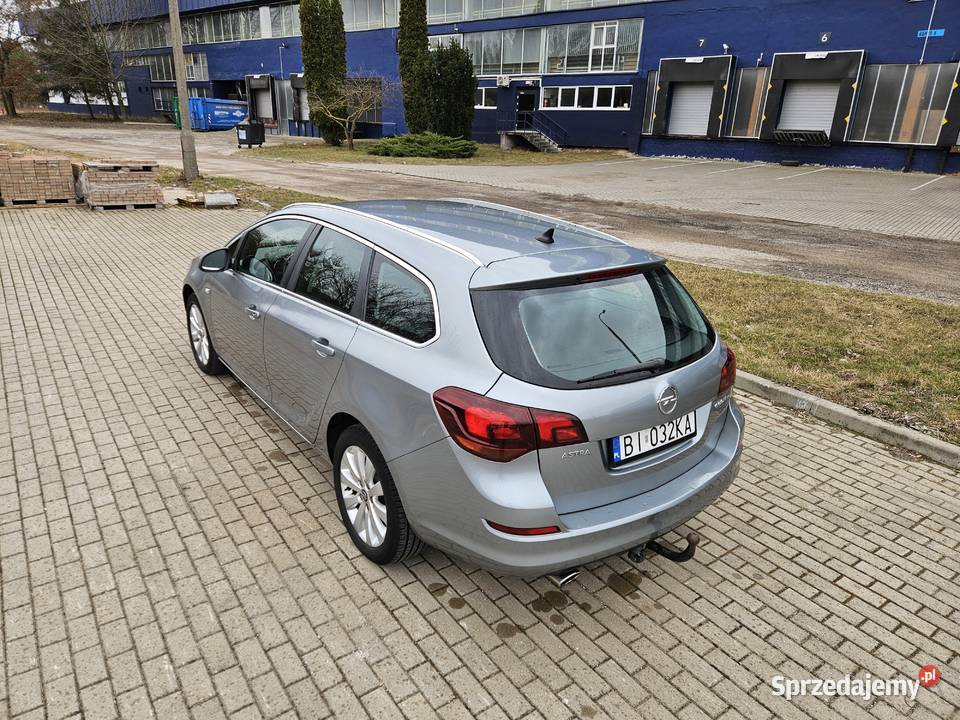 Opel Astra J 20CDTI 165 2011r Combi Manual 6b