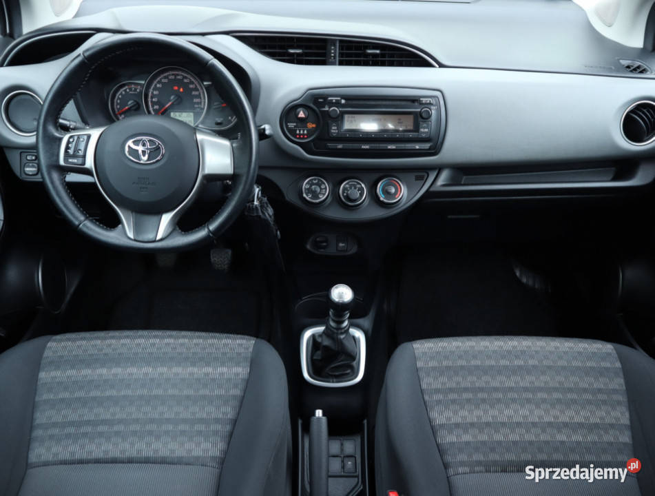 Toyota Yaris 133 Dual VVTi manualna Piaseczno