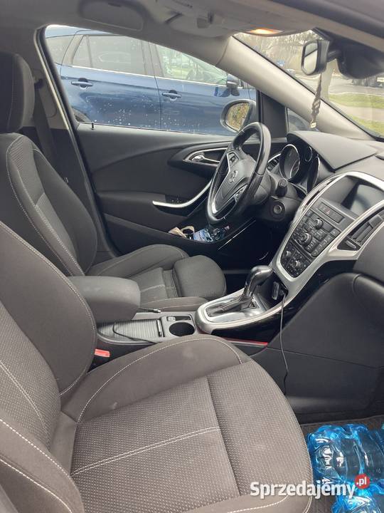 Opel Astra J 20 CDTI 165 automat 1956cm3 Warszawa