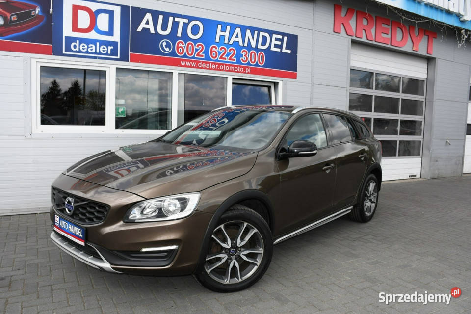 Volvo V60 Cross Country 20 D3 Summum 100 ABS Hrubieszów