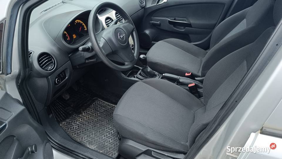 Opel corsa 12 benz klima alumy Rok produkcji 2010 Łuków sprzedam