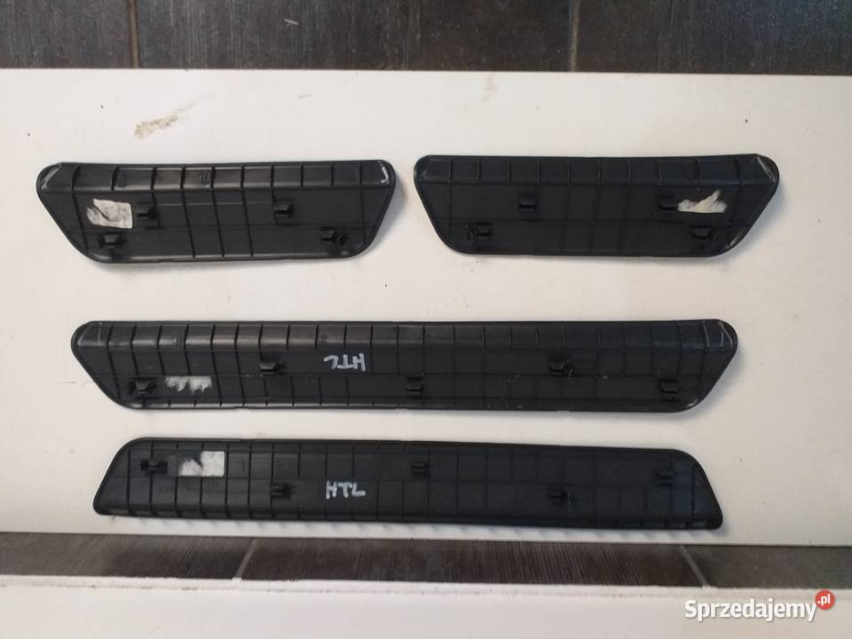 NAKLADKI PROGU NA KAROSERIE HYUNDAI TUCSON III