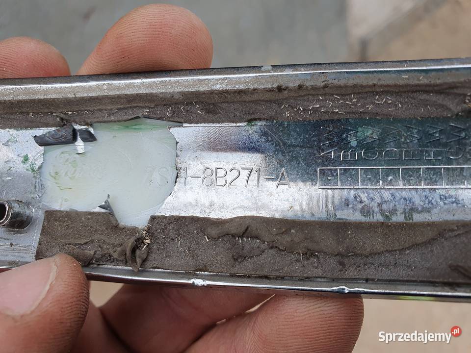 FORD MONDEO MK4 LISTWA CHROM MASKI 7S718B271A Międzychód