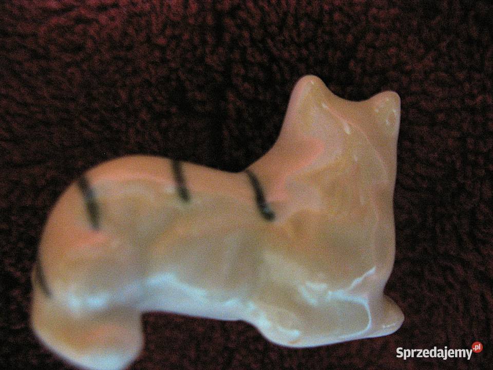 Kot miniatura figurka porcelana 2 x 3 x 2 beżowy Siedlce sprzedam