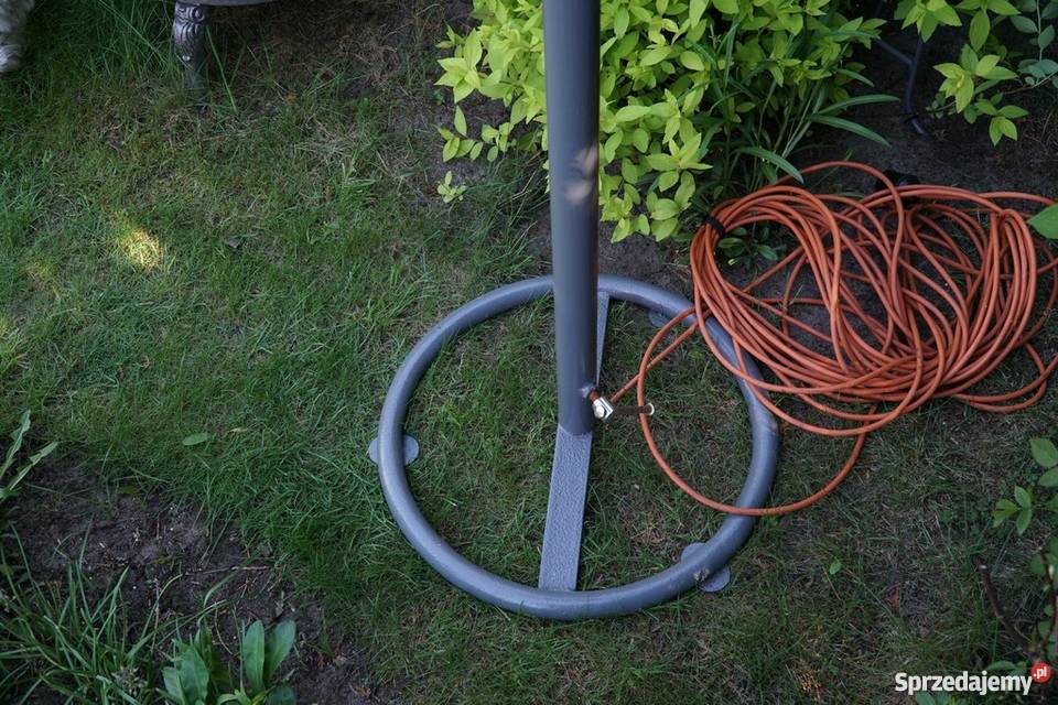 Lampa ogrodowa Zaskakujący desing Lampa z pasa