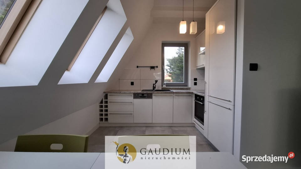 Dom z widokiem na jezioro Mezowo mieszkalny Sprzedaż