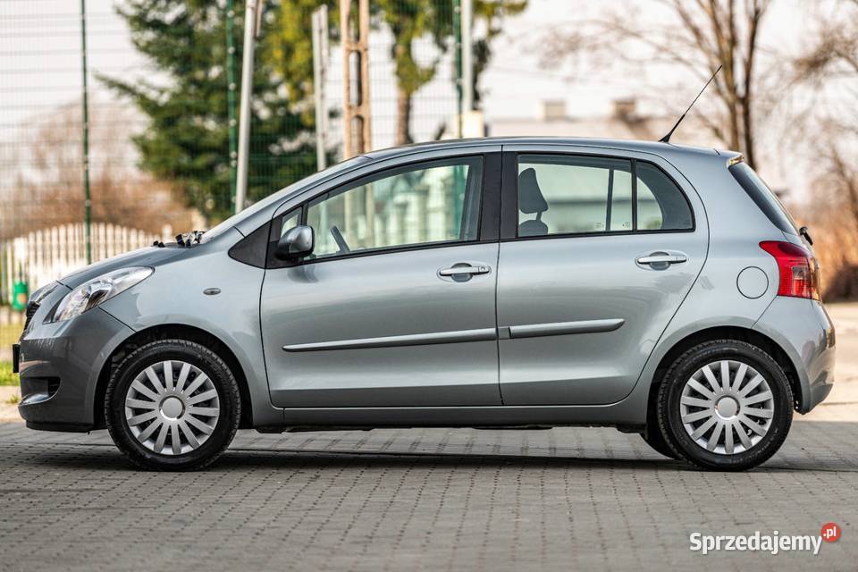 TOYOTA YARIS manualna Toyota Zalesie