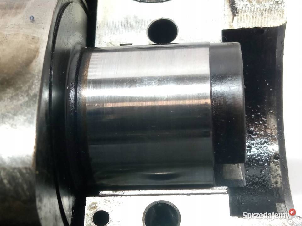 GŁOWICA KOMPLETNA 038103373R 19 TDI VW Rok produkcji 2004 sprzedam