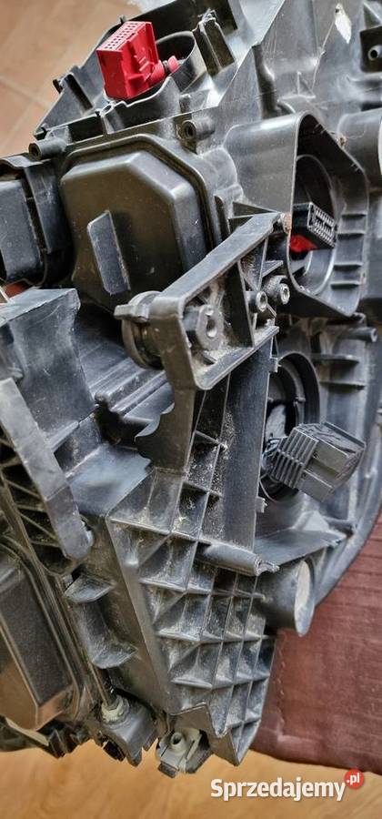Lampa przednia PRAWA VW PASSAT B8 Gliwice