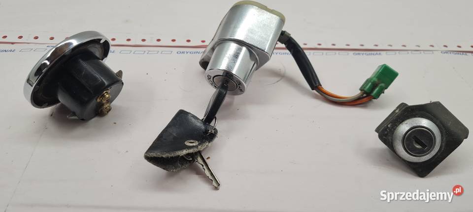 Suzuki Intruder 125 stacyjka kluczyk korek zamki